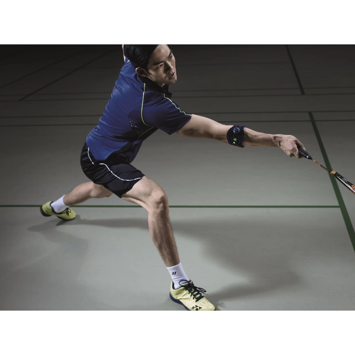 Bauerfeind Ellenbogenspange Tennis/Golf (5Punkt-Pelotte, Boa-Verschluss) Schwarz 6 Bauerfeind Ellenbogenspange Tennis/Golf (5Punkt-Pelotte, Boa-Verschluss) Schwarz – Bild 4