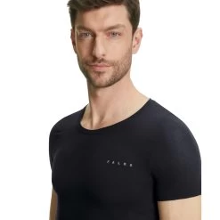 Falke Funktions-Tshirt Ultralight Cool (schnelltrocknend, Ultraleicht) Kurzarm Schwarz Herren -Sportausrüstung Falke Tshirt Ultralight Cool Herren 33771 3000 3 1061x1061 1