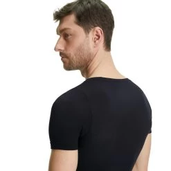 Falke Funktions-Tshirt Ultralight Cool (schnelltrocknend, Ultraleicht) Kurzarm Schwarz Herren -Sportausrüstung Falke Tshirt Ultralight Cool Herren 33771 3000 4 1062x1062 1