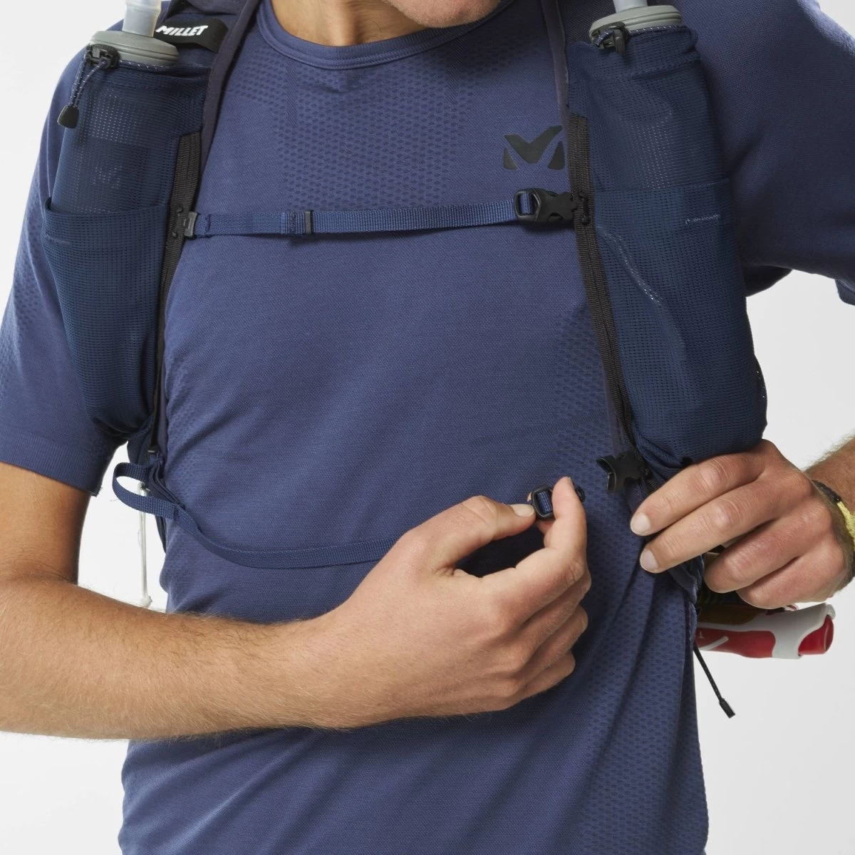 Millet Trailrunning-Rucksack Intense (für Lange Trailläufe Mit Flüssigkeitsaufnahme) Schwarz - 12 Liter 7 Millet Trailrunning-Rucksack Intense (für Lange Trailläufe Mit Flüssigkeitsaufnahme) Schwarz - 12 Liter – Bild 5