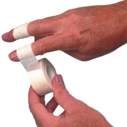 Unique Fingerschutz Tape Weiss Breite 2,54cm - Rolle 9,4m - 5 Unique Fingerschutz Tape Weiss Breite 2,54cm - Rolle 9,4m - -Sportausrüstung Unique Finger Wrap detail 750x750 1