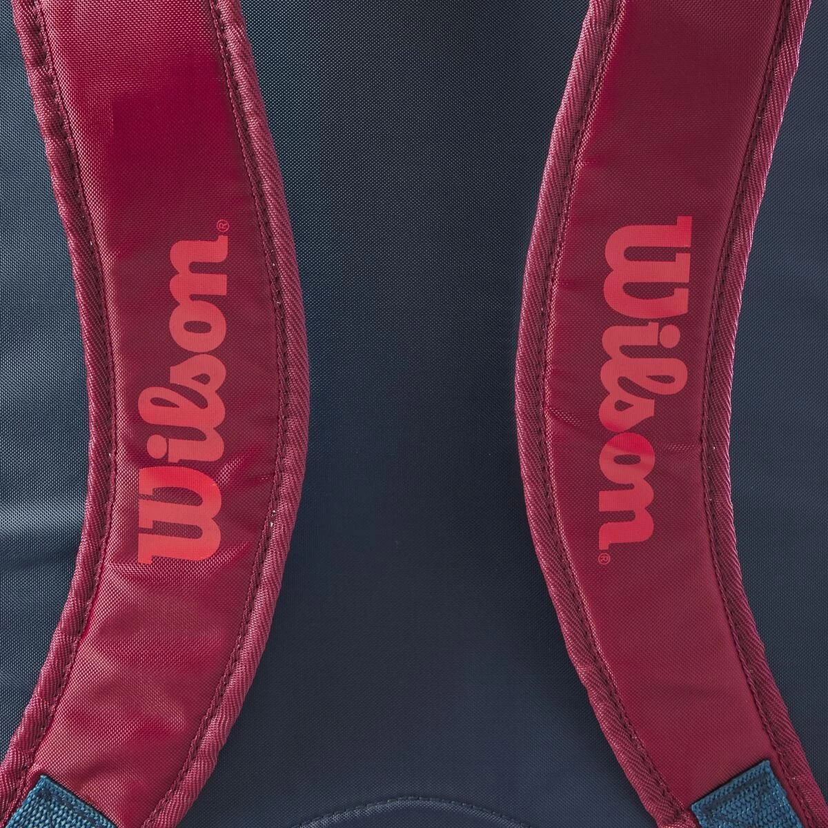 Wilson Tennis-Rucksack Junior/Kinder (Hauptfach+Schlägerfach) 2023 Rot 6 Wilson Tennis-Rucksack Junior/Kinder (Hauptfach+Schlägerfach) 2023 Rot – Bild 4