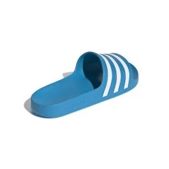 ADIDAS PERFORMANCE Adidas Badeschuhe Adilette Aqua 3-Streifen (Cloudfoam Fußbett, Vorgeformter EVA-Riemen) Solarblau - 1 Paar -Sportausrüstung adidas FY8047 adilette Aqua207 1200x1200 1