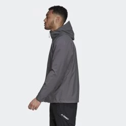 ADIDAS PERFORMANCE Adidas Regenjacke BSC 3S RAIN.RDY Grau Herren -Sportausrüstung adidas GE5867 BSC 3S Rain Jacke 2 1200x1200 1