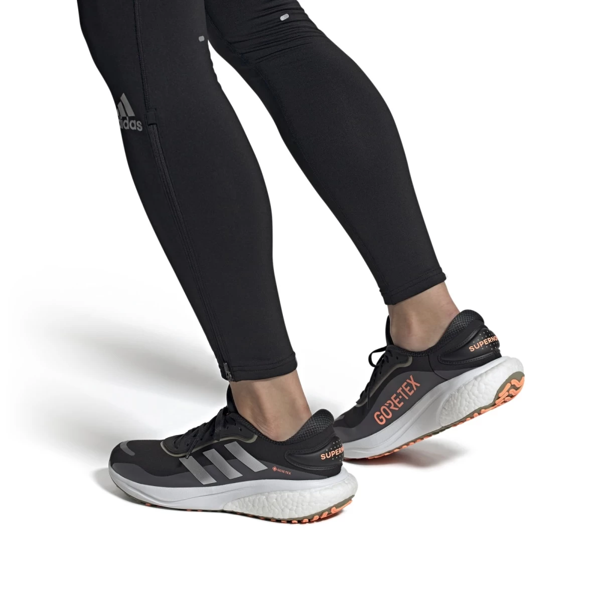 ADIDAS PERFORMANCE Adidas Laufschuhe Supernova GTX (Dämpfung, Wasserdicht) Schwarz/weiss Herren 4 ADIDAS PERFORMANCE Adidas Laufschuhe Supernova GTX (Dämpfung, Wasserdicht) Schwarz/weiss Herren – Bild 2