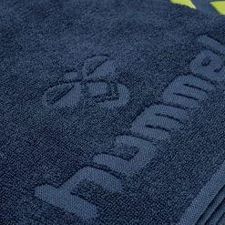 Hummel Duschtuch Logo Gross Denimblau 160x70cm 7 Hummel Duschtuch Logo Gross Denimblau 160x70cm -Sportausrüstung hummel Duschtuch 208805 6616202 720x720 1
